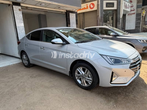 Hyundai Elantra 2026 Silver Automatic New for Sale in Greater Cairo ( Cairo + Giza) - 3