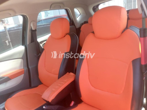 Renault Captur 2017 White Automatic Used for Sale in Greater Cairo ( Cairo + Giza) - 3