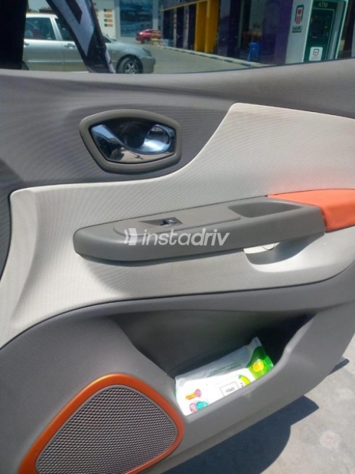 Renault Captur 2017 White Automatic Used for Sale in Greater Cairo ( Cairo + Giza) - 6