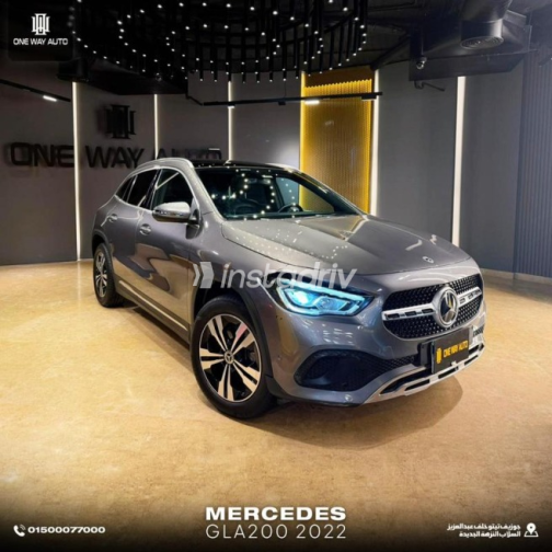 Mercedes GLA 200 2022 Mocha Automatic Used for Sale in Cairo - 1