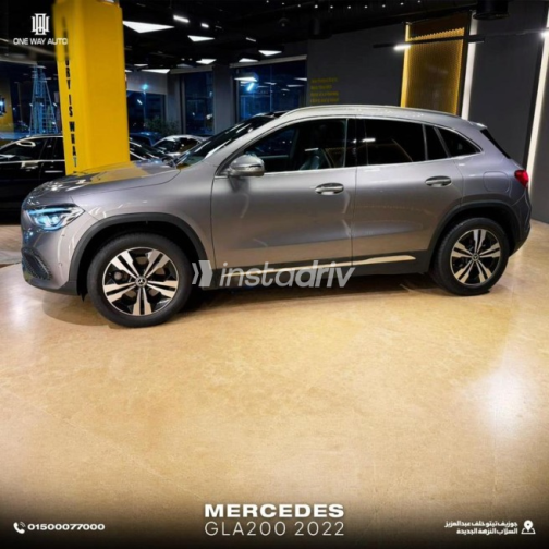 Mercedes GLA 200 2022 Mocha Automatic Used for Sale in Cairo - 4