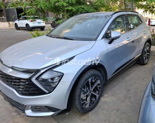 Kia Sportage 2025 Silver Automatic Used for Sale in Madinaty - 5
