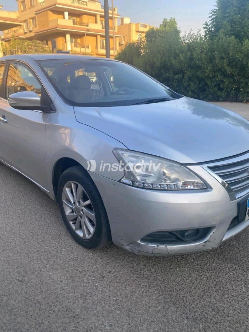 Nissan Sentra 2020 Silver Automatic Used for Sale in Heliopolis - 3