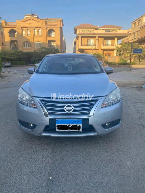 Nissan Sentra 2020 Silver Automatic Used for Sale in Heliopolis - 5