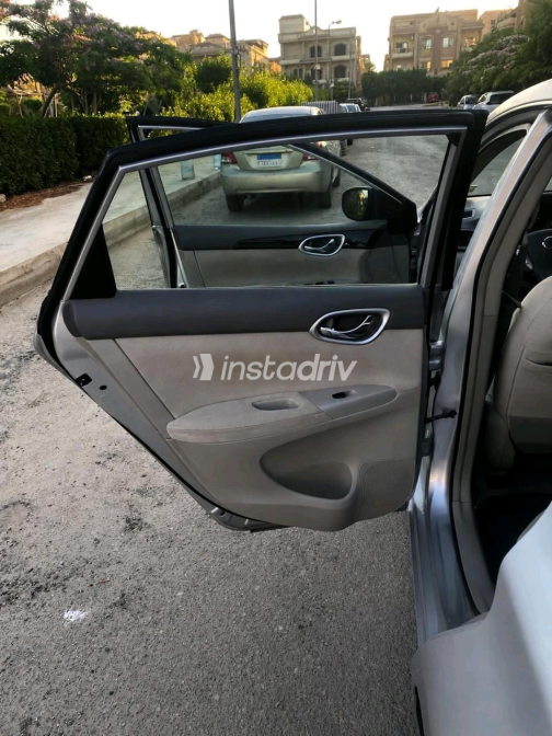 Nissan Sentra 2020 Silver Automatic Used for Sale in Heliopolis - 6
