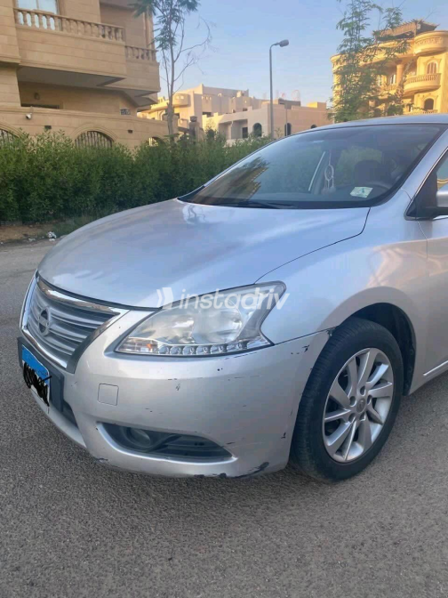 Nissan Sentra 2020 Silver Automatic Used for Sale in Heliopolis - 10