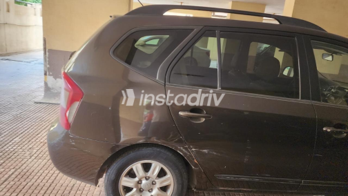 Kia Carens 2010 Brown Automatic Used for Sale in Sheraton - 1