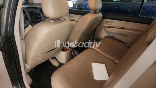 Kia Carens 2010 Brown Automatic Used for Sale in Sheraton - 4