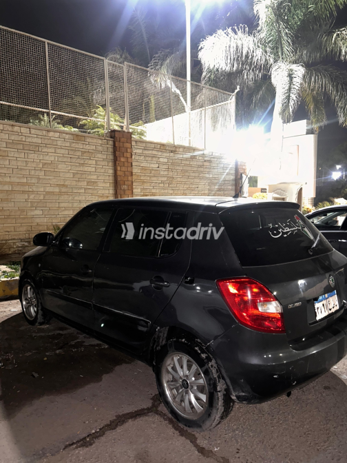 Skoda Fabia 2009 Black Automatic Used for Sale in Cairo - 2