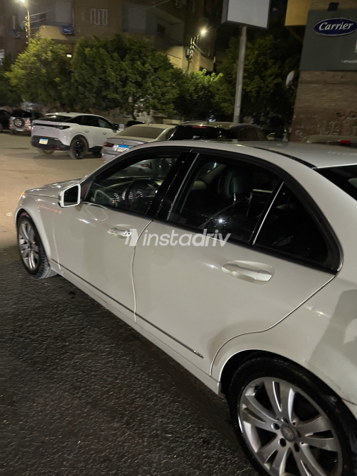مرسيدس C 250 2010 أبيض أوتوماتيك مستعملة للبيع في مصر الجديدة - 7