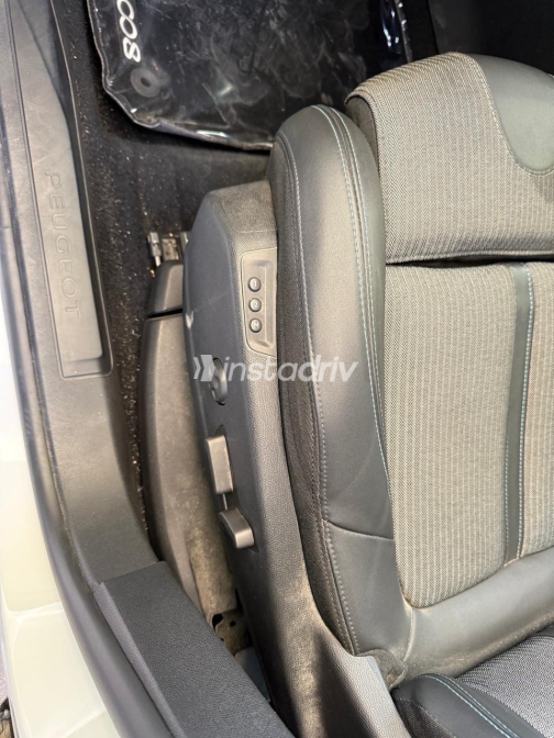 بيجو 5008 2024 أبيض أوتوماتيك مستعملة للبيع في طنطا - 3