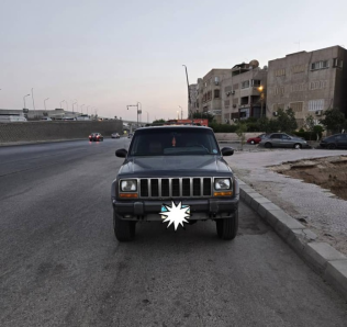 Jeep Cherokee 2000 Gray Automatic Used for Sale in Heliopolis