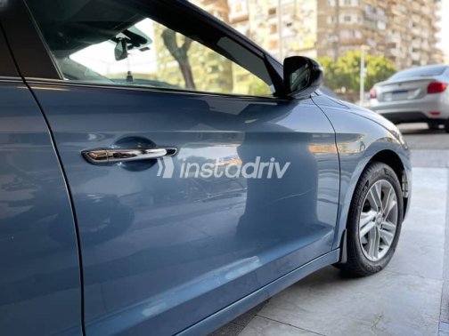 Hyundai Elantra 2026 Dark Blue Automatic Used for Sale in Cairo - 9