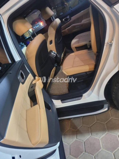 كيا سورينتو 2023 أبيض أوتوماتيك مستعملة للبيع في دمياط - 9