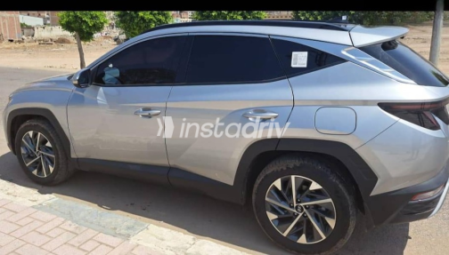Hyundai Tucson 2024 Silver Automatic Used for Sale in Alexandria - 3