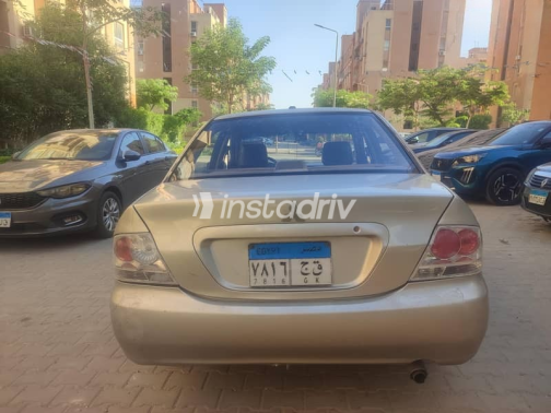 Mitsubishi Lancer 2004 Silver Manual Used for Sale in Giza - 5