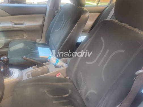 Mitsubishi Lancer 2004 Silver Manual Used for Sale in Giza - 8