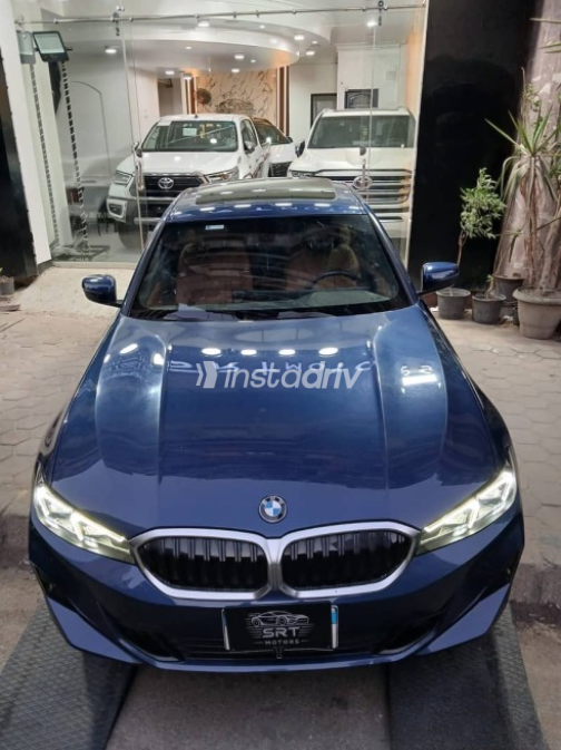 BMW 320 2024 Dark Blue Automatic Used for Sale in Mohandessin - 2