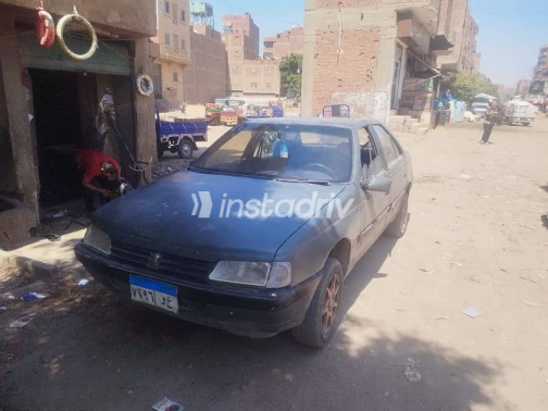 Peugeot 405 1992 Silver Manual Used for Sale in Giza - 1