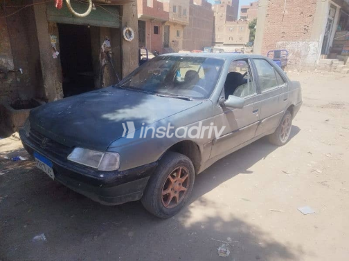 Peugeot 405 1992 Silver Manual Used for Sale in Giza - 2