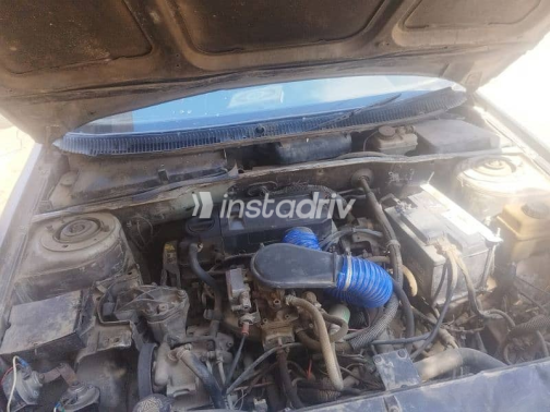 Peugeot 405 1992 Silver Manual Used for Sale in Giza - 5