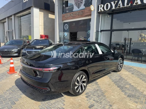 Volkswagen Passat 2025 Black Automatic New for Sale in Madinaty - 5