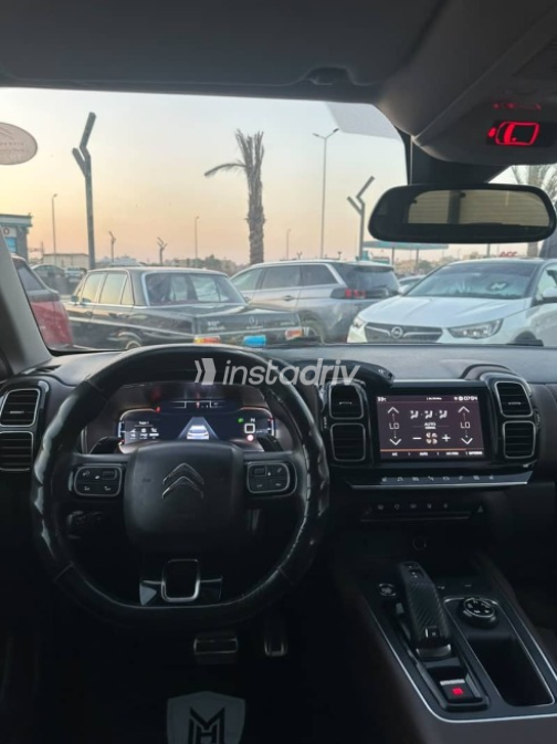 Citroën C5 Aircross 2020 Silver Automatic Used for Sale in Nasr city - 3
