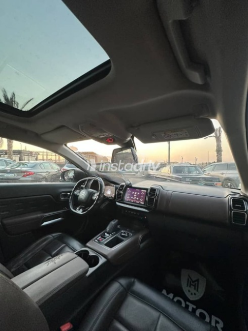 Citroën C5 Aircross 2020 Silver Automatic Used for Sale in Nasr city - 6