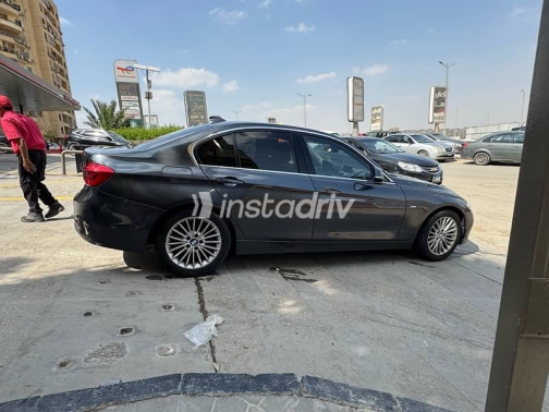 BMW 320 2018 Brown Automatic Used for Sale in Nasr city - 6