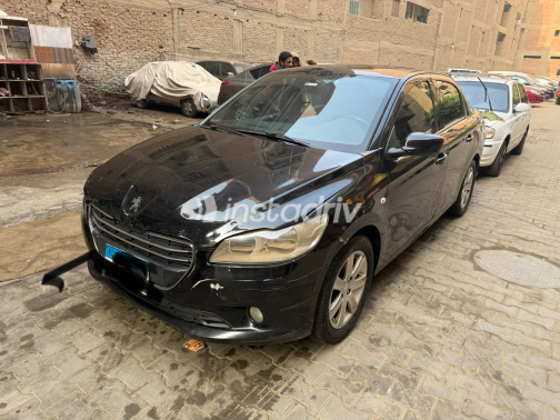 بيجو 301 2016 أسود أوتوماتيك مستعملة للبيع في الجيزة - 4