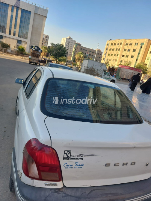 تويوتا ايكو 2000 أبيض يدوي مستعملة للبيع في مدينة نصر - 5