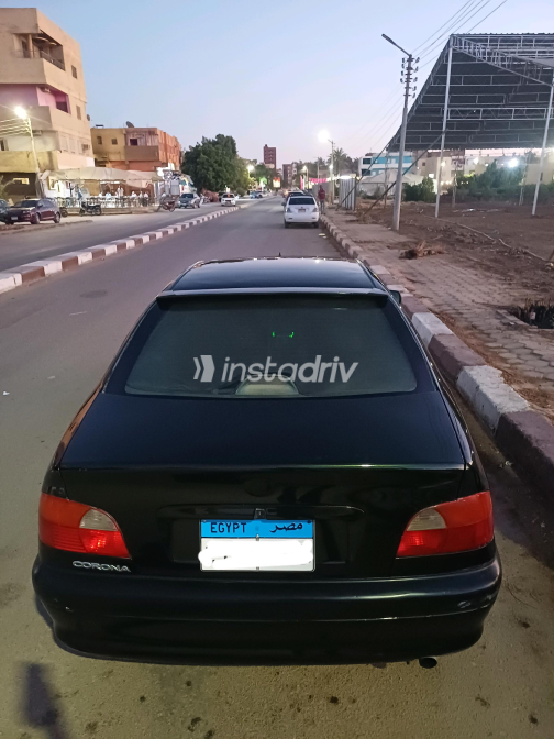 Toyota Corona 1998 Green Manual Used for Sale in Kharga - 3