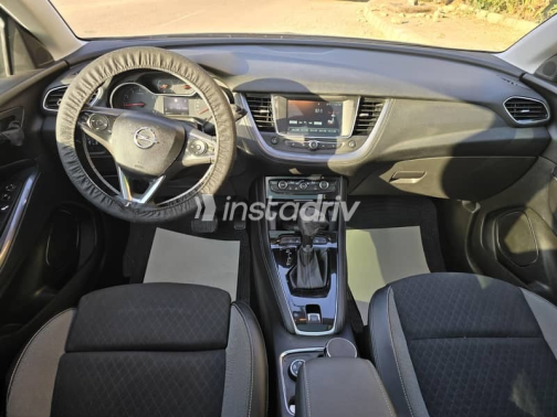 Opel Grandland 2021 Silver Automatic Used for Sale in Madinaty - 4