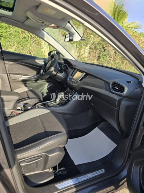 Opel Grandland 2021 Silver Automatic Used for Sale in Madinaty - 5