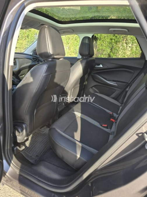 Opel Grandland 2021 Silver Automatic Used for Sale in Madinaty - 7