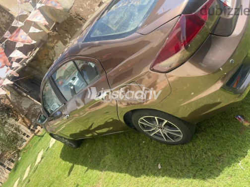 سوزوكى سياز 2015 بني أوتوماتيك مستعملة للبيع في الجيزة - 8