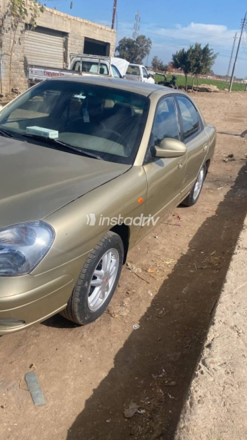 Daewoo Nubira 2000 Gold Automatic Used for Sale in Giza - 5