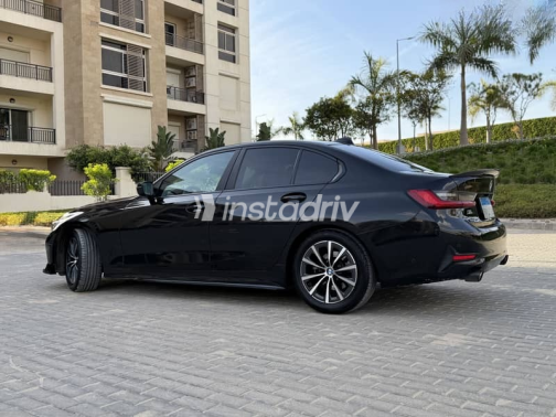 BMW 320 2020 Black Automatic Used for Sale in Cairo - 4