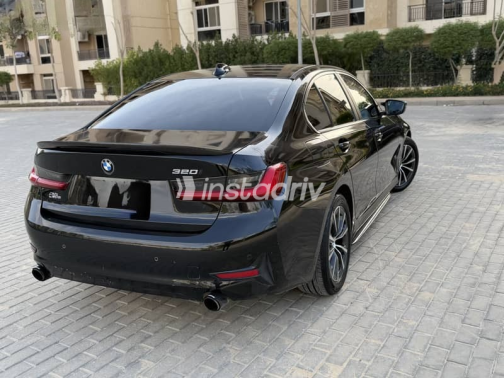 BMW 320 2020 Black Automatic Used for Sale in Cairo - 7