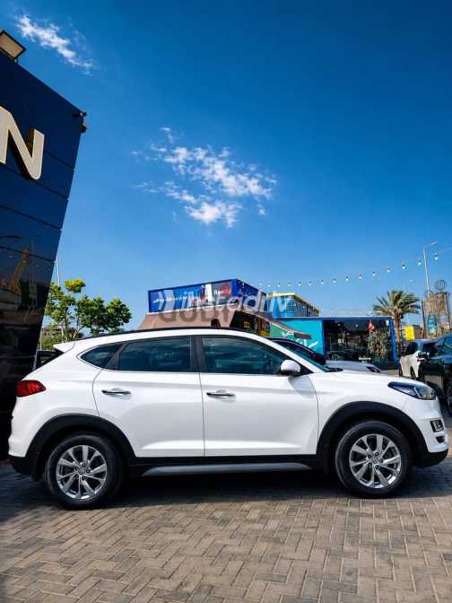 Hyundai Tucson 2019 White Automatic Used for Sale in Giza - 7