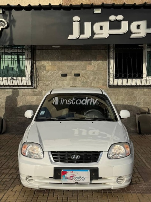 هيونداي فيرنا 2019 أبيض أوتوماتيك مستعملة للبيع في دمياط - 9