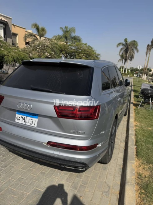 اودي Q7 2019 فضي أوتوماتيك مستعملة للبيع في الجيزة - 2