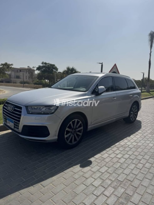 اودي Q7 2019 فضي أوتوماتيك مستعملة للبيع في الجيزة - 4