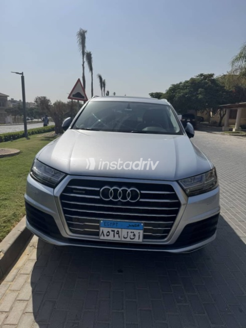 اودي Q7 2019 فضي أوتوماتيك مستعملة للبيع في الجيزة - 5