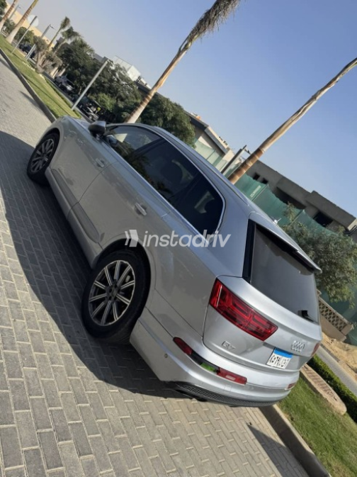 اودي Q7 2019 فضي أوتوماتيك مستعملة للبيع في الجيزة - 6