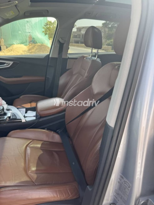 اودي Q7 2019 فضي أوتوماتيك مستعملة للبيع في الجيزة - 8