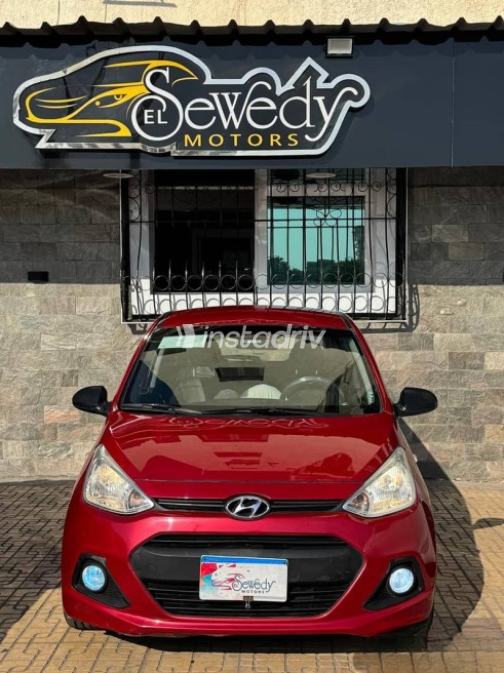 Hyundai I10 2016 Burgundy Automatic Used for Sale in Damietta - 4