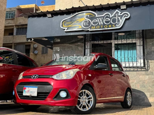 Hyundai I10 2016 Burgundy Automatic Used for Sale in Damietta - 5