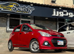 Hyundai I10 2016 Burgundy Automatic Used for Sale in Damietta