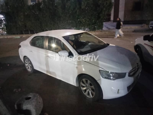 Citroën C Elysee 2014 White Automatic Used for Sale in Cairo - 3